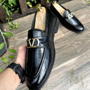 Crovitor V Buckle Black Tassel
